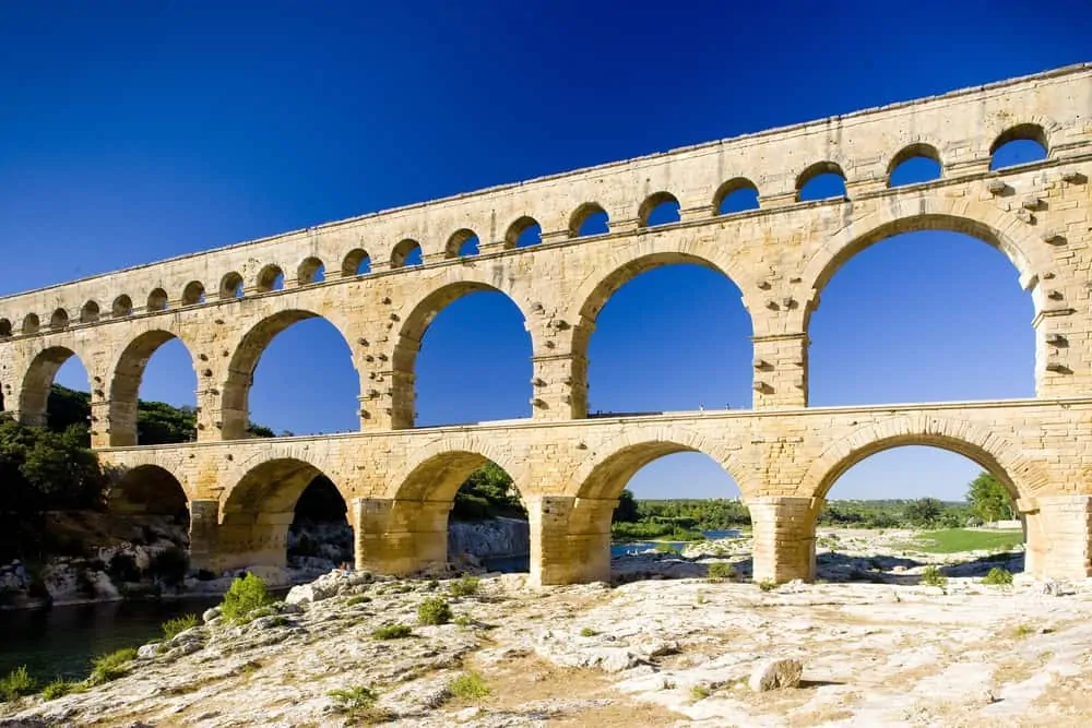 Roman aqueduct, Pont du Gard