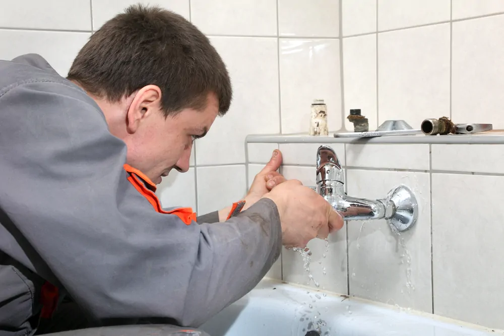 How To Fix A Leaky Bathtub Faucet 13, How To Replace A Leaky Bathtub Spout