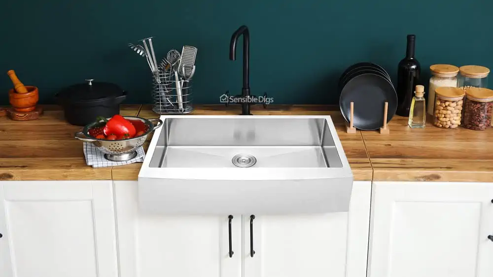 Photo of the Lordear Commercial 33-Inch Farmhouse Sink