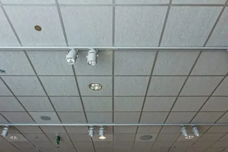 Modern office ceiling with lamps.