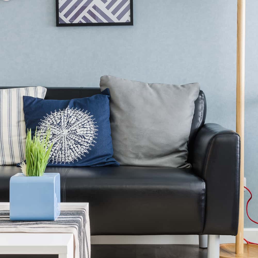 living room design with blue wall